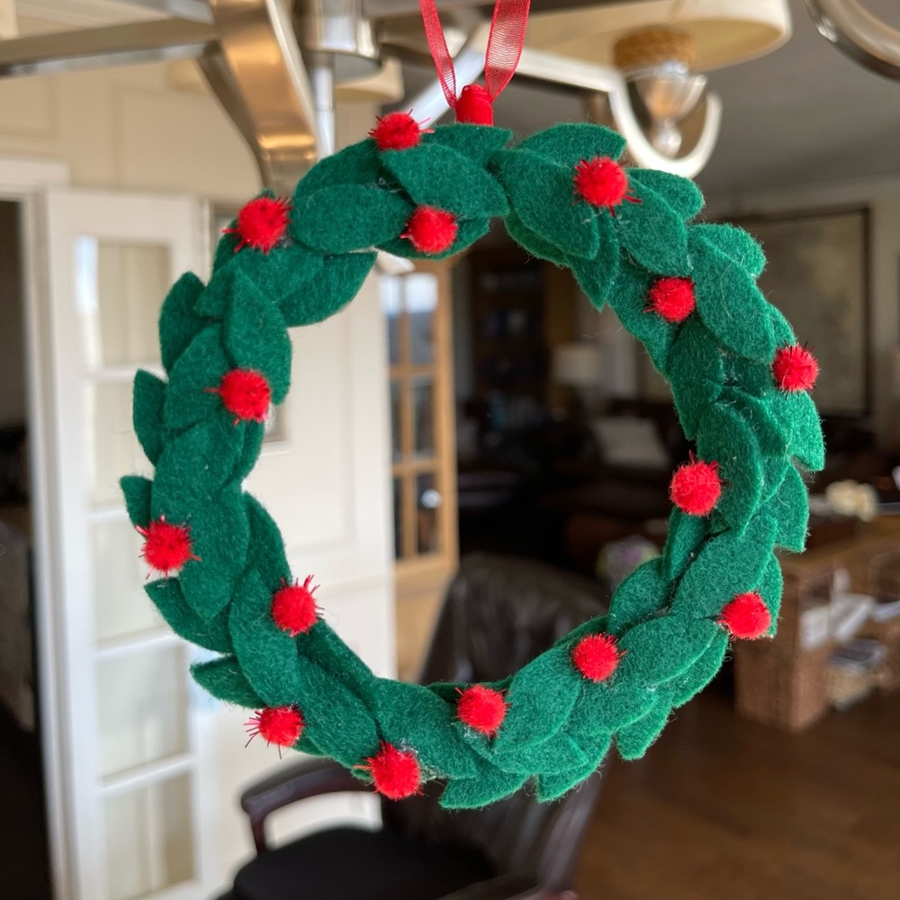 Christmas wreath felt ornament